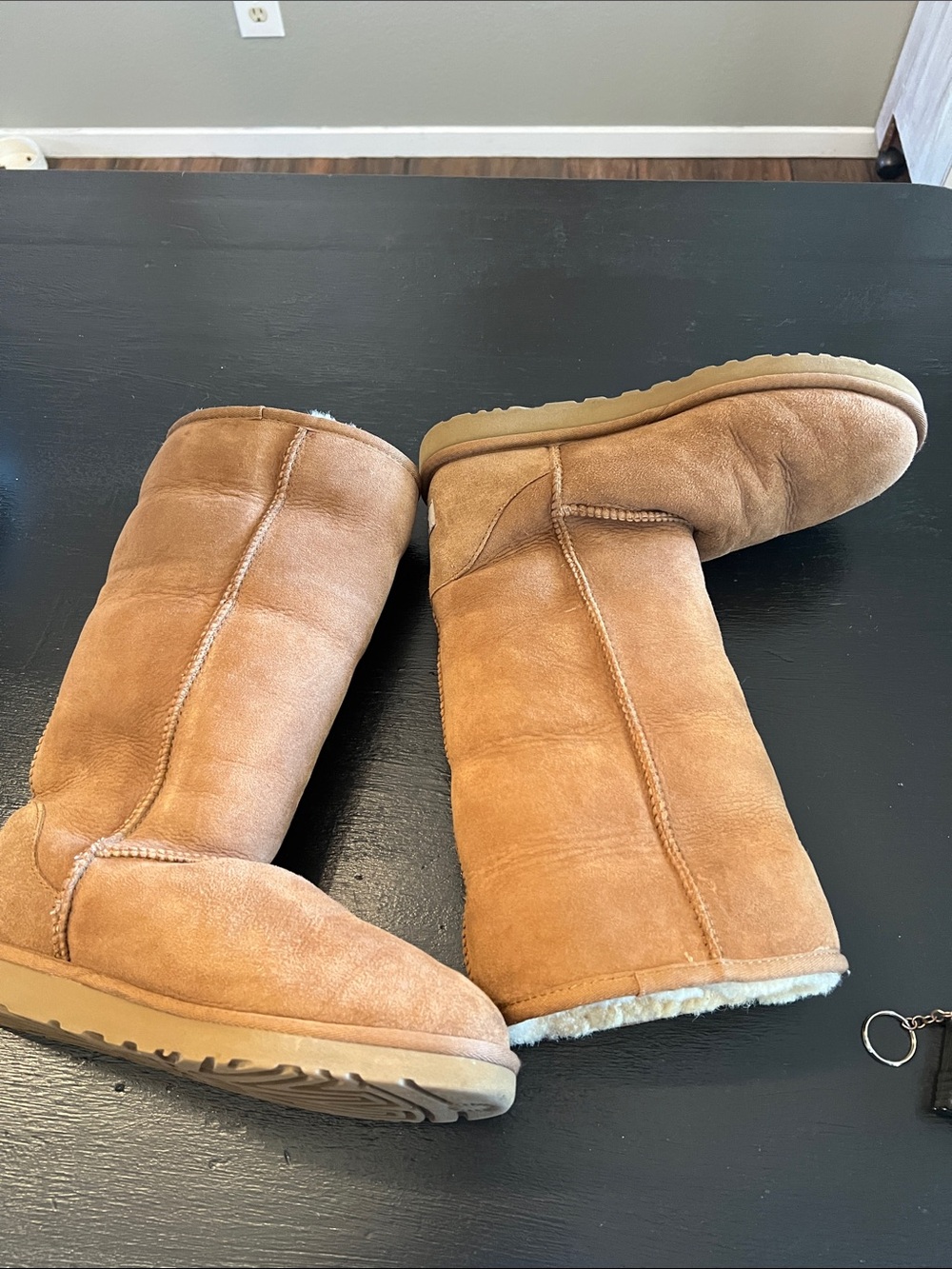 Ugg Classic Tall Shearling-Lined Suede Boots - Chestnut sz 9 - Picture 4 of 14